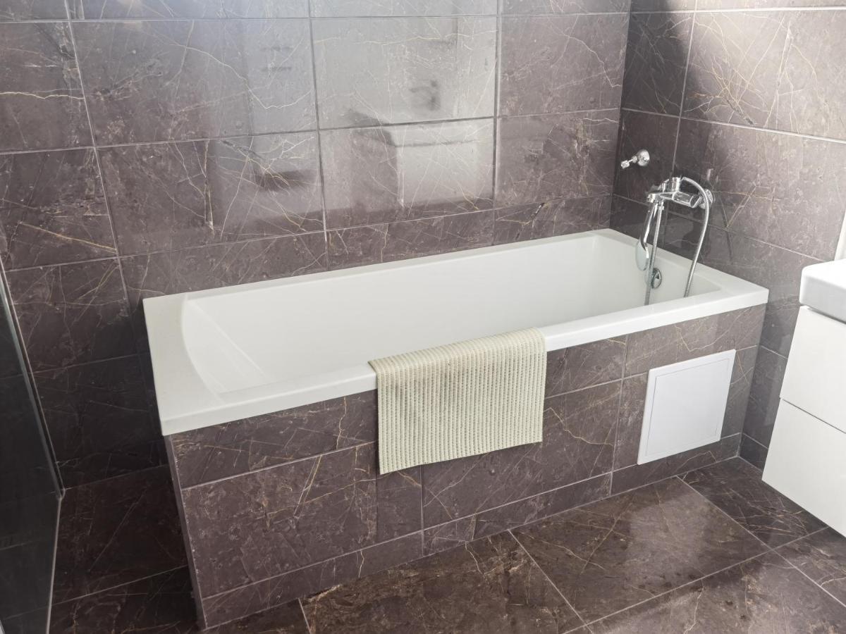 דירות Banka Sunset House Piestany Cervena Veza מראה חיצוני תמונה